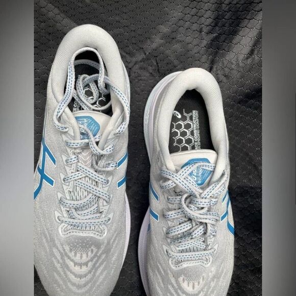 ASICS Women's GT-2000 11 Running
Gray Blue Size 11W - Picture 3 of 5